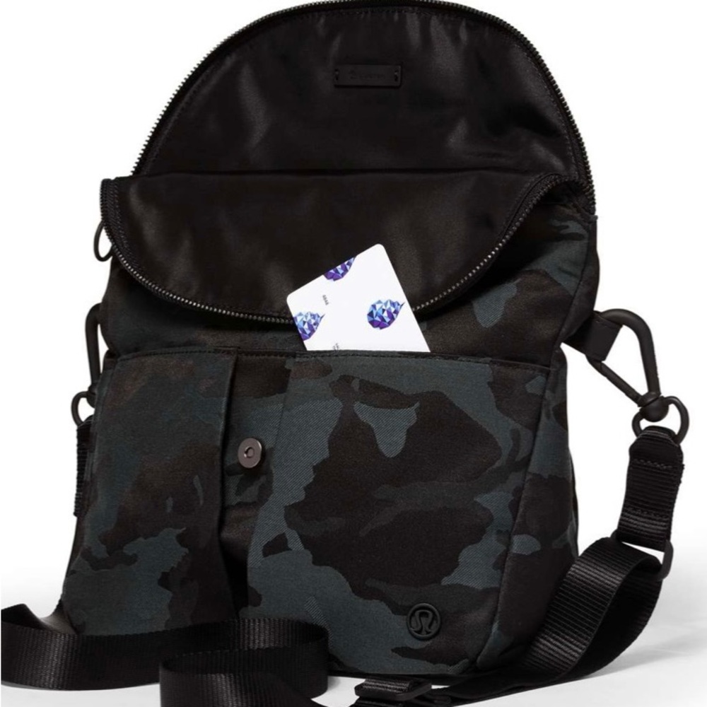 Lulu lemon camo all night festival bag* perfect